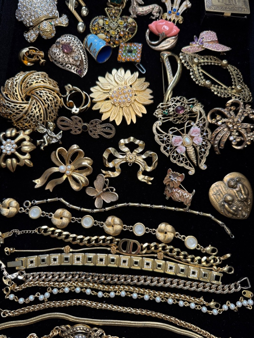 Vintage jewelry Pulls